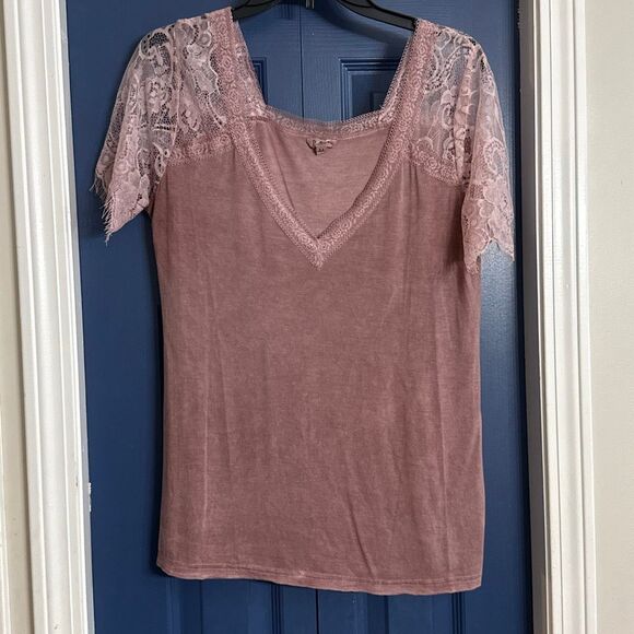 POL Dusty Pink Lace Sleeve V Neck Top Size M - Picture 1 of 5